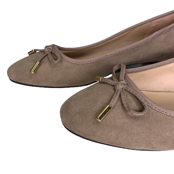 KELLY & KATIE Taupe Elerana Bow Ballet Flats - Picture 2 of 10